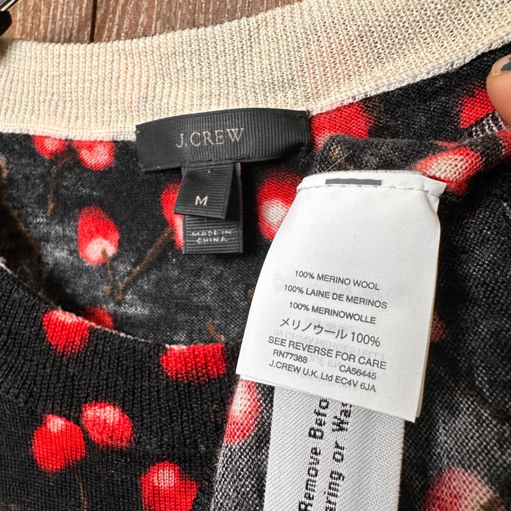 J.Crew Womens Black Red Cherry Print 100% Merino Wool Sweater Size M Old Money - Picture 5 of 7